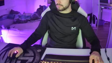 lukasschoetz online show from 12/27/24, 09:43