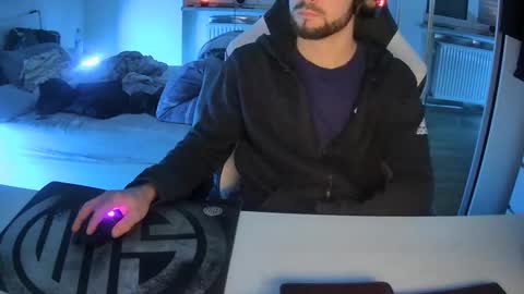 lukasschoetz online show from 01/22/25, 06:10