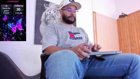 LUKE online show from 10/10/25, 11:20