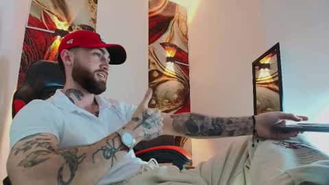 LUKE online show from 11/08/25, 01:00