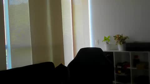 Snapshot of lukeglanton17 chatting on 11/20/25, 02:28 Luke online show from 11/20/25, 02:28