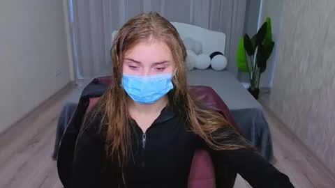 lukeriamoon online show from 11/11/25, 06:02