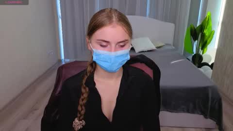 lukeriamoon online show from 11/14/25, 07:18