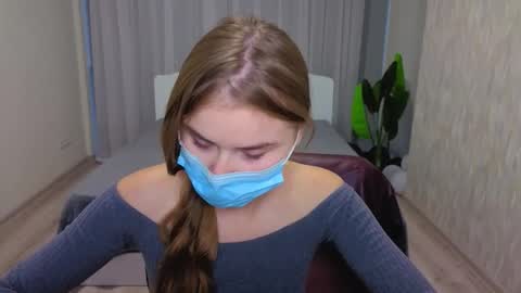 lukeriamoon online show from 11/19/25, 05:51