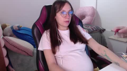 Vicky online show from 12/20/24, 06:35