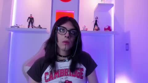 Snapshot of lullaby_charade chatting on 11/08/25, 11:43 Cookie online show from 11/08/25, 11:43