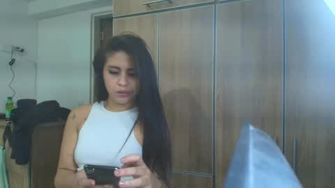 Snapshot of lulu_monroe chatting on 09/23/25, 03:09 Lulu online show from 09/23/25, 03:09