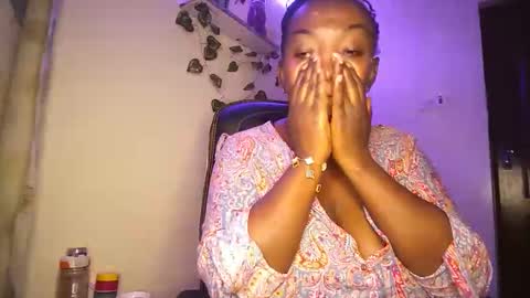 lulu_sparks1 online show from 10/18/25, 05:21