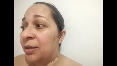  Lulu  online show from 11/10/25, 09:03