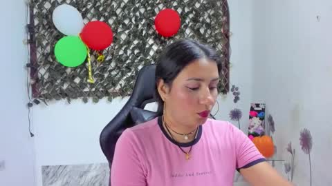 Luna  online show from 11/05/25, 07:36