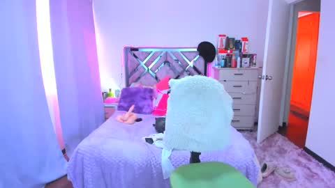 luna_analya online show from 11/01/25, 01:46