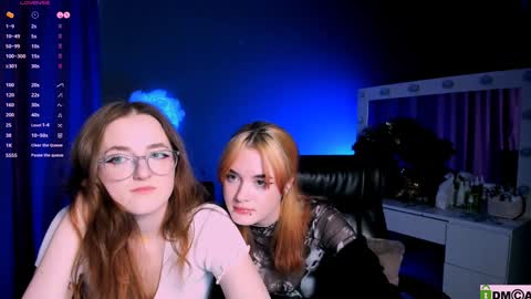 luna_berryy online show from 01/31/25, 11:35