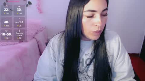 Snapshot of luna_lgomez chatting on 03/02/25, 10:03 luna online show from 03/02/25, 10:03
