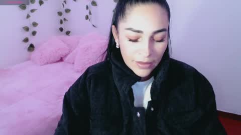 Snapshot of luna_lgomez chatting on 03/08/25, 02:08 luna online show from 03/08/25, 02:08