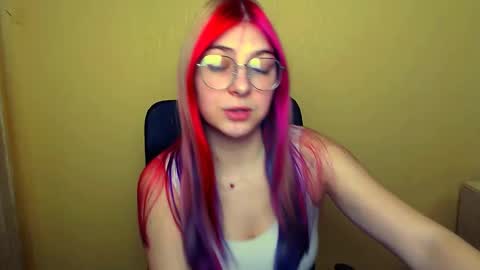 Snapshot of luna_lush_ chatting on 02/21/25, 09:13 Luna online show from 02/21/25, 09:13