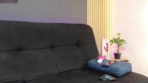 luna_sophya online show from 09/18/25, 12:18