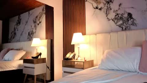 Snapshot of luna_star__18 chatting on 10/20/25, 12:05 A M M Y online show from 10/20/25, 12:05