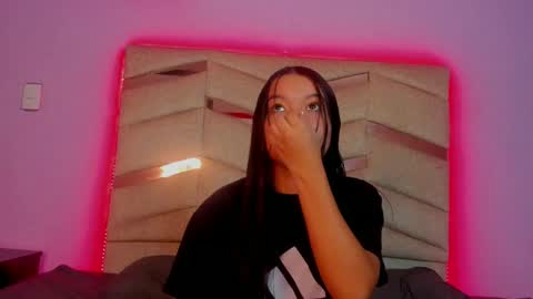 Snapshot of luna_sweeett_ chatting on 12/05/24, 12:22 Luna online show from 12/05/24, 12:22