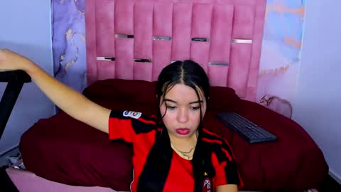 Snapshot of luna_sweeett_ chatting on 01/25/25, 03:30 Luna online show from 01/25/25, 03:30