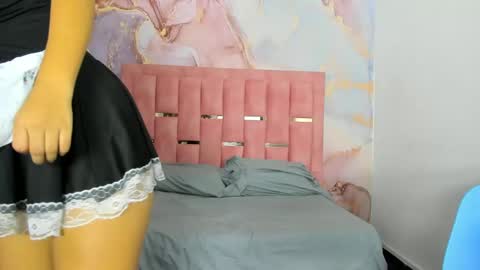 Snapshot of luna_sweeett_ chatting on 02/05/25, 12:06 Luna online show from 02/05/25, 12:06