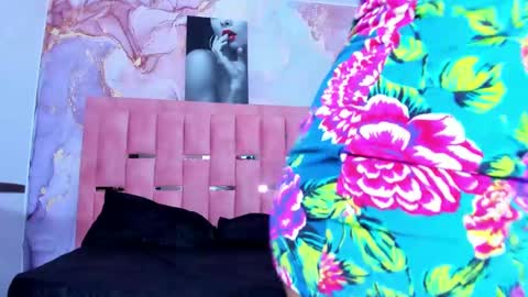Snapshot of luna_sweeett_ chatting on 02/17/25, 12:38 Luna online show from 02/17/25, 12:38