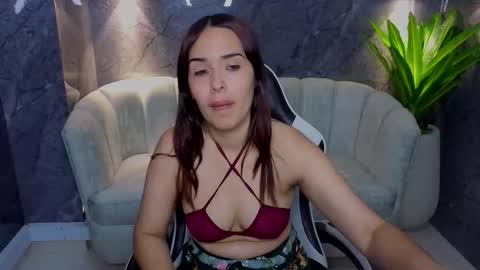 Live 1500am 2100pm COLOMBIAN HOUR online show from 10/30/25, 02:40