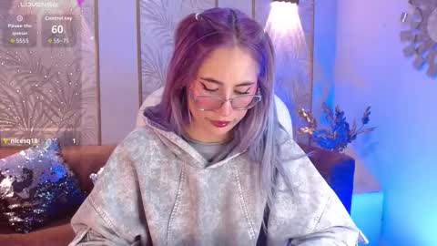 Luna online show from 11/21/25, 04:00