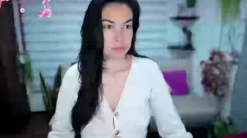 Luna online show from 09/19/25, 01:40