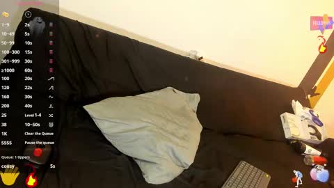 Snapshot of lunagudi chatting on 03/04/25, 05:13 Luna online show from 03/04/25, 05:13