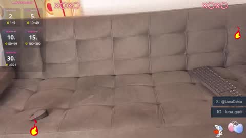 Luna online show from 10/11/25, 11:53