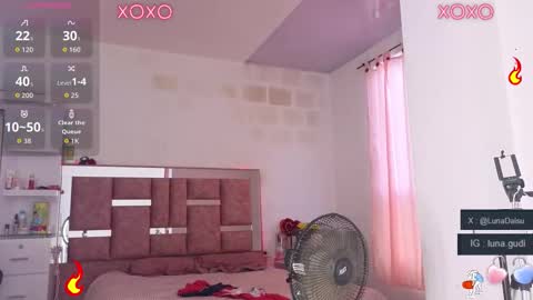 Luna online show from 11/03/25, 11:33