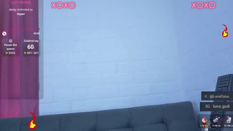 Luna online show from 11/14/25, 12:04