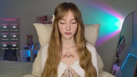 Luna online show from 10/13/25, 12:32