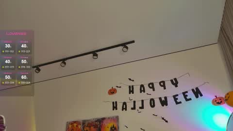 Luna online show from 10/30/25, 12:12