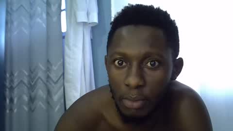 Snapshot of lunalove22_ chatting on 11/20/25, 03:28 lunalove22_ online show from 11/20/25, 03:28