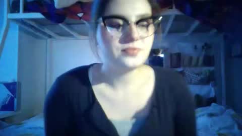 Snapshot of lunamoody chatting on 09/26/25, 02:32 lunamoody online show from 09/26/25, 02:32