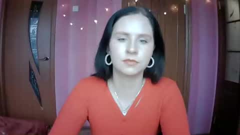 Snapshot of lunamystique_ chatting on 01/27/25, 09:23 lunamystique_ online show from 01/27/25, 09:23