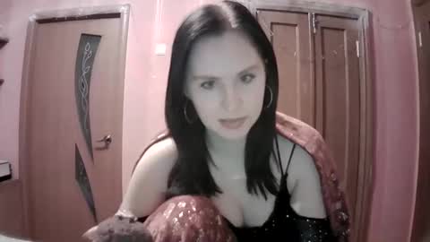 Snapshot of lunamystique_ chatting on 01/29/25, 05:35 lunamystique_ online show from 01/29/25, 05:35