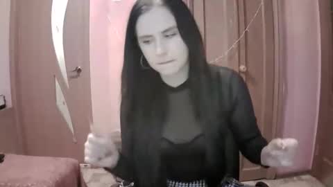 Snapshot of lunamystique_ chatting on 02/01/25, 02:13 lunamystique_ online show from 02/01/25, 02:13