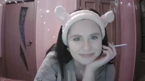 Snapshot of lunamystique_ chatting on 02/05/25, 09:18 lunamystique_ online show from 02/05/25, 09:18