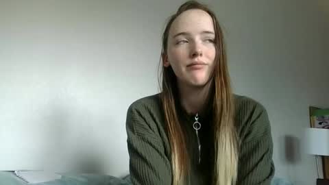 Snapshot of lunapixie2020 chatting on 09/15/25, 07:25 lunapixie2020 online show from 09/15/25, 07:25