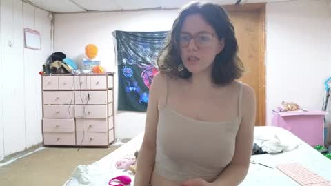 Snapshot of lunaquinn45 chatting on 12/30/24, 01:26 lunaquinn45 online show from 12/30/24, 01:26