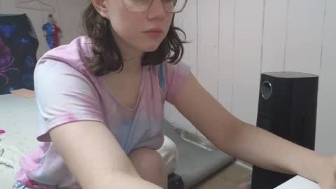 Snapshot of lunaquinn45 chatting on 01/03/25, 12:22 lunaquinn45 online show from 01/03/25, 12:22