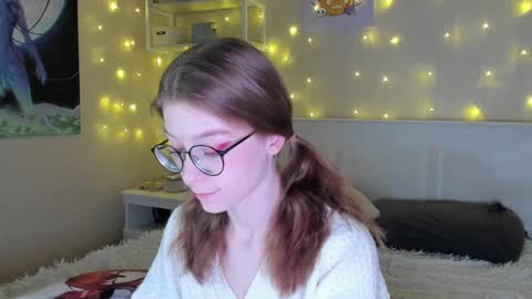 Snapshot of lunar_sofia chatting on 01/14/25, 06:49 Sofia online show from 01/14/25, 06:49