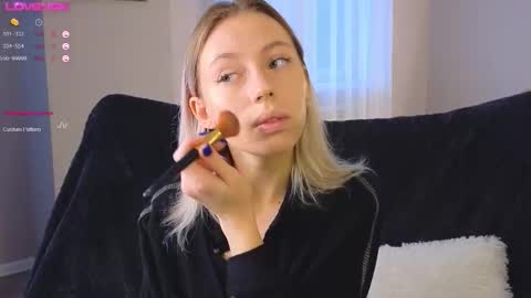 Kelly online show from 10/06/25, 02:36