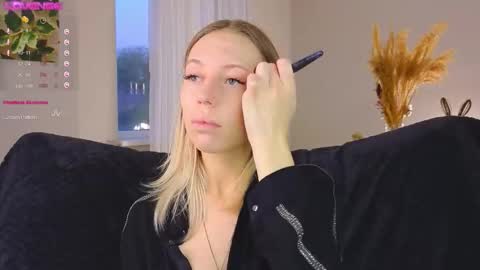 Kelly online show from 10/16/25, 02:40