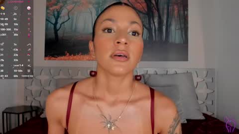 Luna Ruso  online show from 01/12/25, 02:14