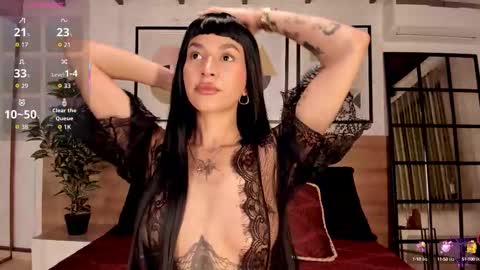 Luna Ruso  online show from 10/16/25, 08:21