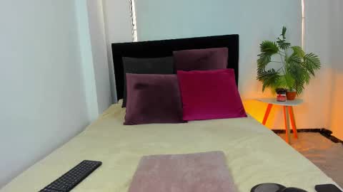 lunavelvet7 online show from 09/24/25, 03:26