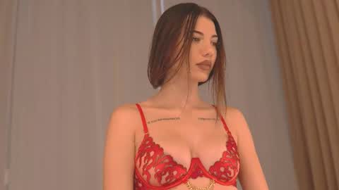 Luna online show from 10/09/25, 05:27